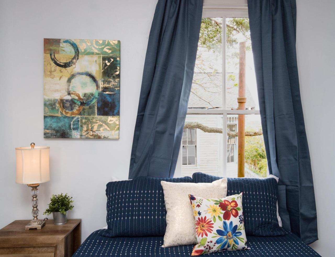 Beautiful Two-Story In Central Galveston, Short Walk To Beach, Near Downtown! | Seas The Breeze Villa Bagian luar foto