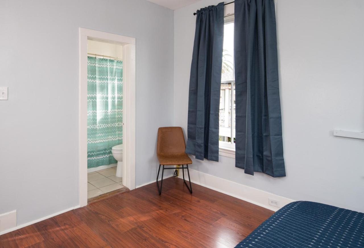 Beautiful Two-Story In Central Galveston, Short Walk To Beach, Near Downtown! | Seas The Breeze Villa Bagian luar foto