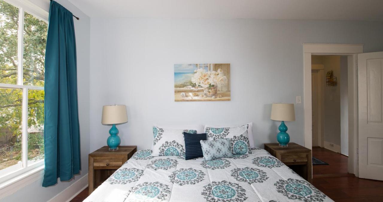 Beautiful Two-Story In Central Galveston, Short Walk To Beach, Near Downtown! | Seas The Breeze Villa Bagian luar foto