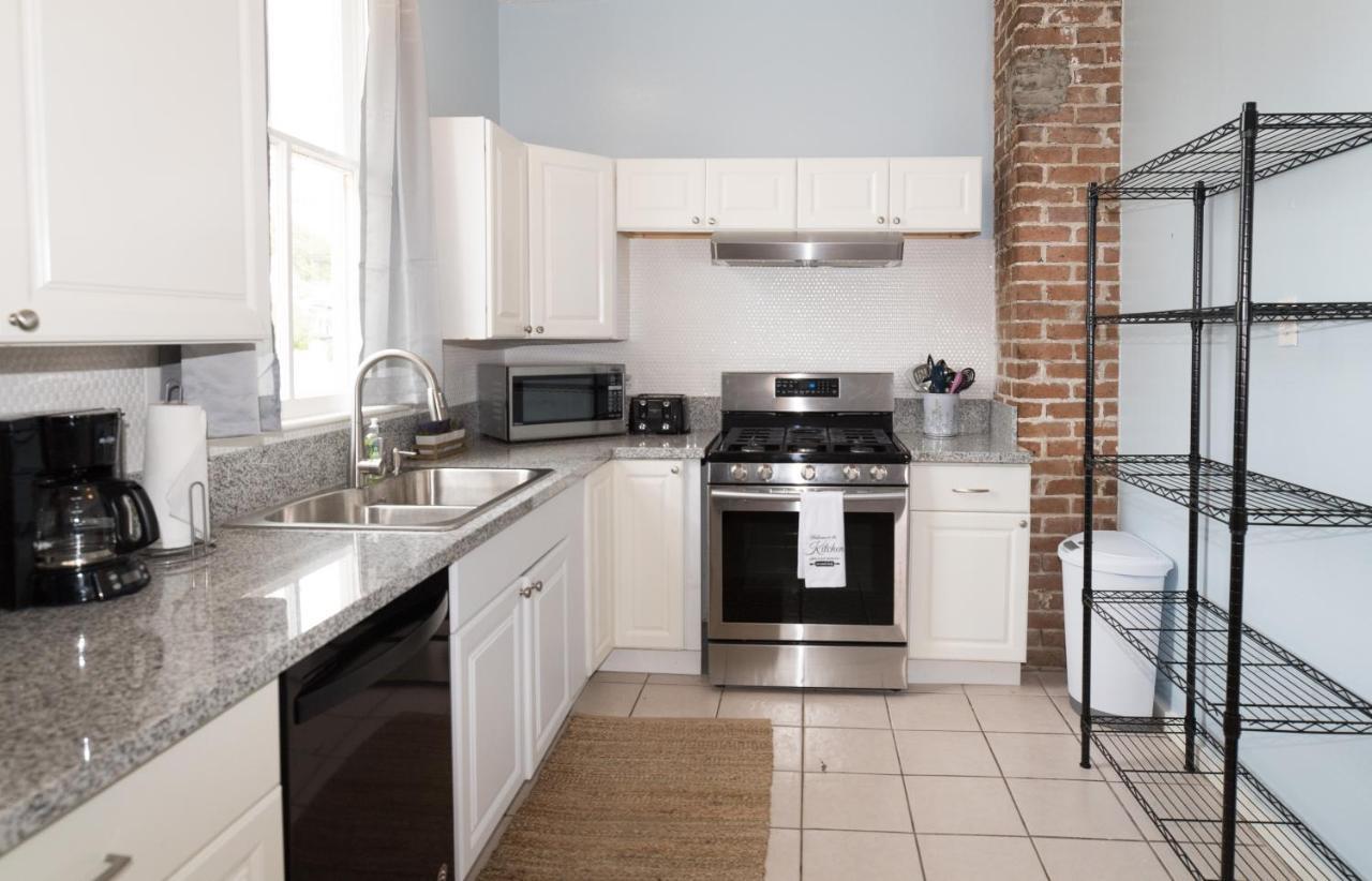 Beautiful Two-Story In Central Galveston, Short Walk To Beach, Near Downtown! | Seas The Breeze Villa Bagian luar foto