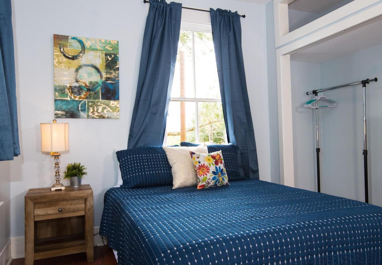 Beautiful Two-Story In Central Galveston, Short Walk To Beach, Near Downtown! | Seas The Breeze Villa Bagian luar foto